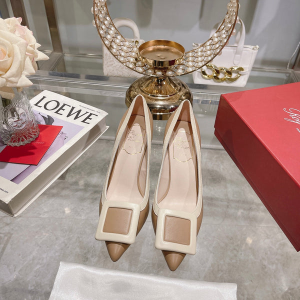 Belle Viv Metal Buckle Pumps 85 Camel Patent Leather