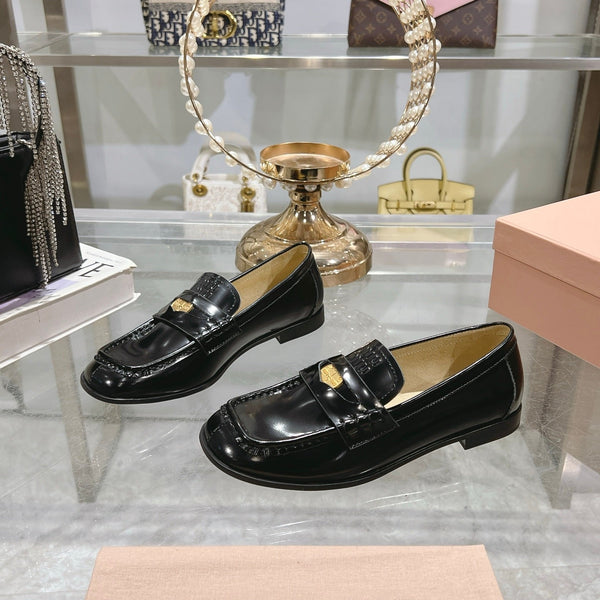 Mocassini Miu 25C in vernice nera 235299