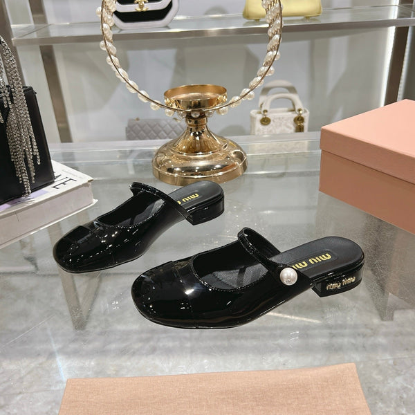 Miu 25C Flat Mule Black Patent Leather 235307