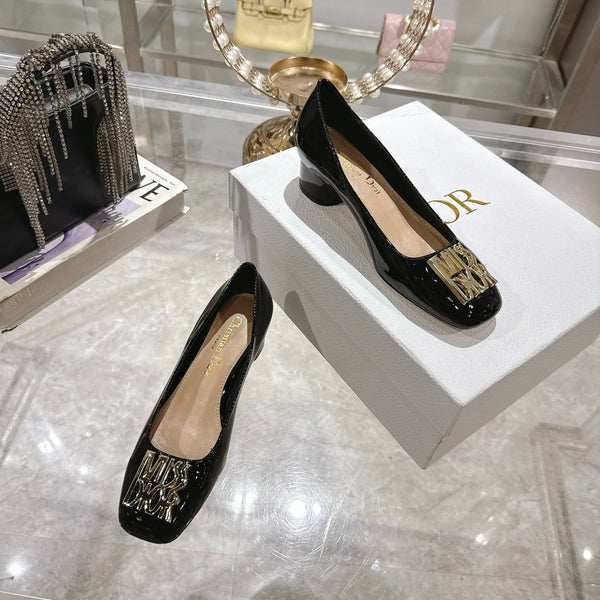 CD 25 Pump Heel Height 3cm Black Patent Leather 393413