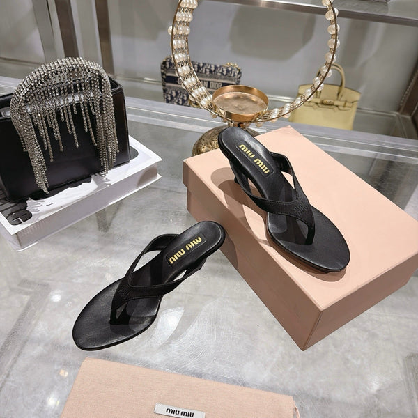Miu 26s Thong Sandal 6.5cm Black Satin Leather 951525