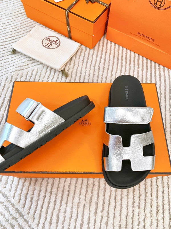 Sandalo HM Chypre in pelle di agnello rugosa nera mix argento 963200