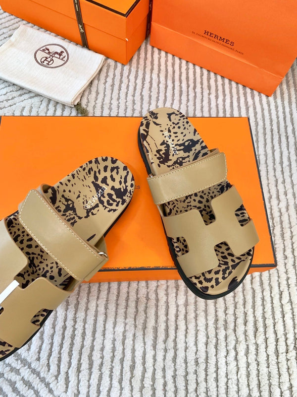 HM Chypre Sandal Dark Beige With Black Pattern Cowhide 963202