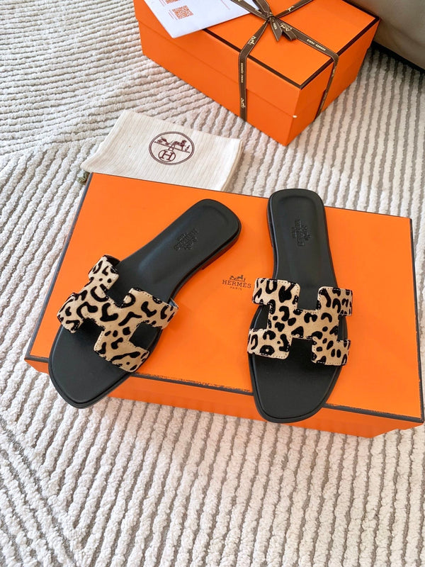 HM Oran Sandal Beige With Black Pattern Calfskin 963189