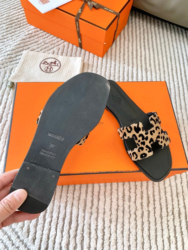 HM Oran Sandal Beige With Black Pattern Calfskin 963189