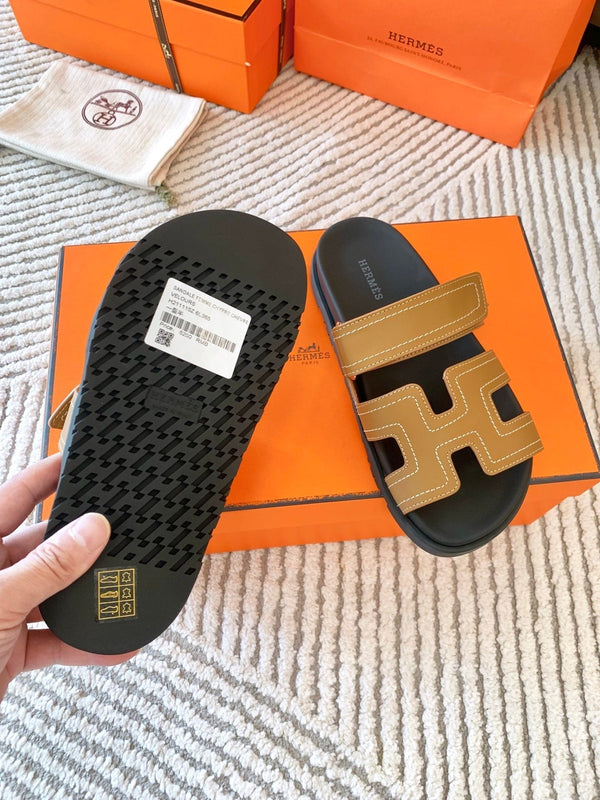 HM Chypre Sandal Lumpy Brown With White Stitching Lambskin 963495