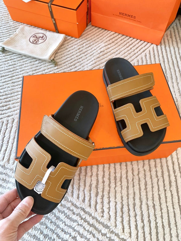 HM Chypre Sandal Lumpy Brown With White Stitching Lambskin 963495