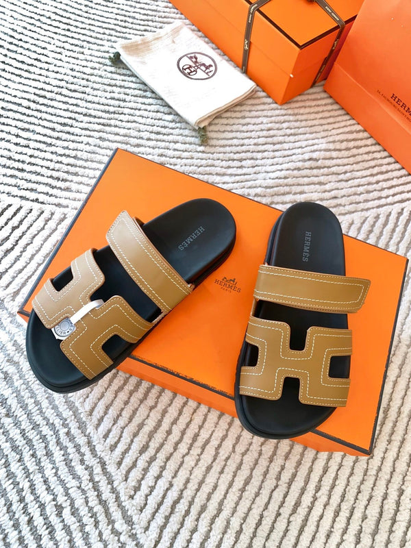 HM Chypre Sandal Lumpy Brown With White Stitching Lambskin 963495