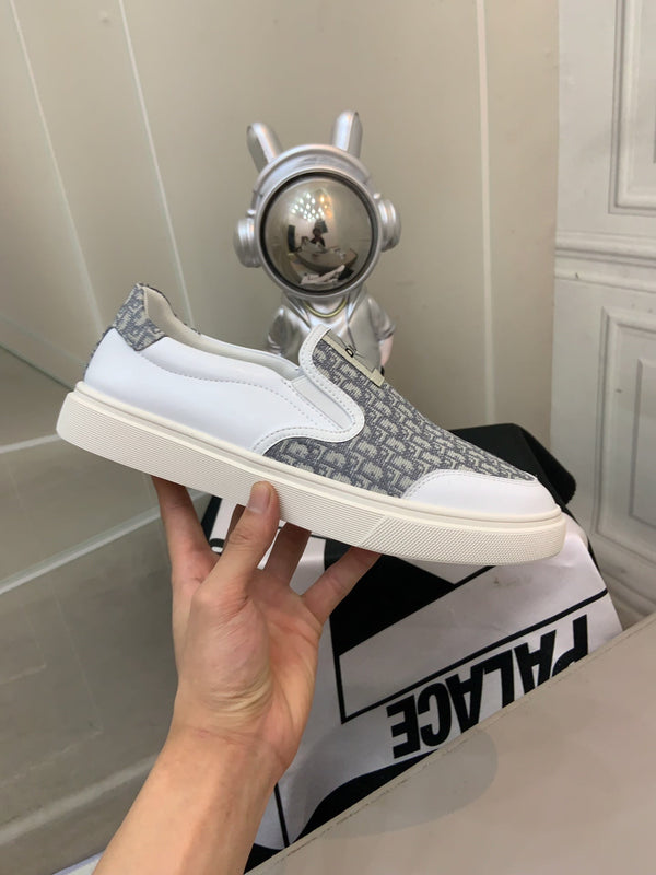 CD B23 SLIP ON WHITE CALFSKIN AND BEIGE FABRIC