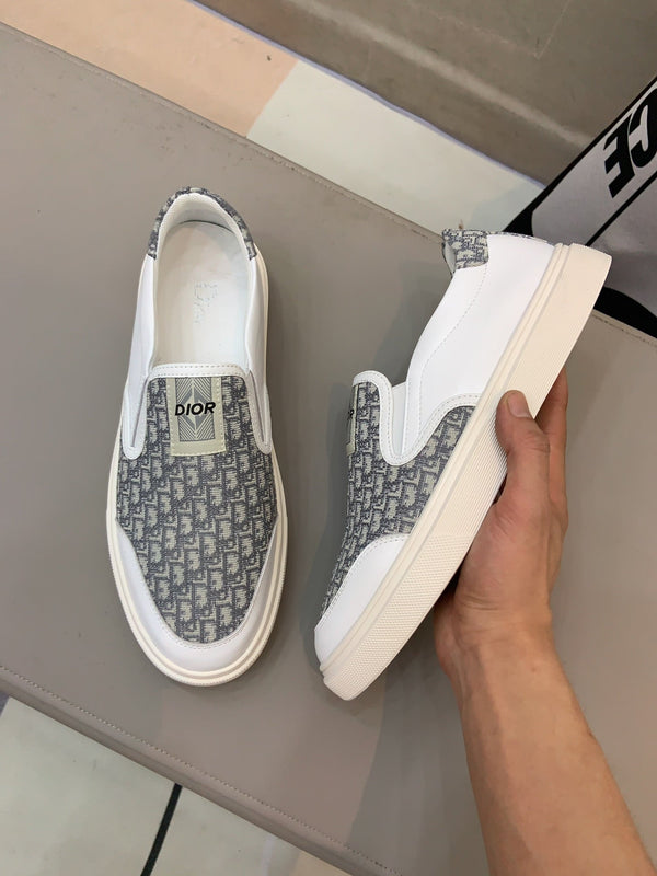 CD B23 SLIP ON WHITE CALFSKIN AND BEIGE FABRIC