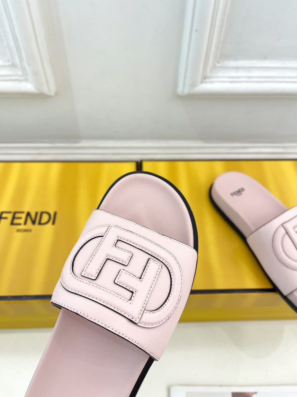 FENDI LOGO SLIDES IN LIGHT PINK CALFSKIN