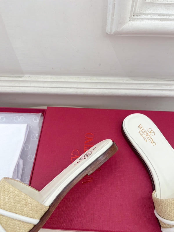 CIABATTA GARAVANI V LOGO SIGNATURE IN RAFIA BEIGE E PELLE DI VITELLO BIANCA