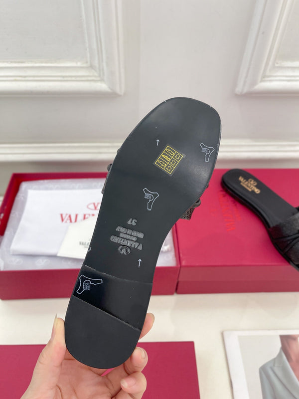 CIABATTA GARAVANI V LOGO SIGNATURE IN RAFIA NERA E PELLE DI VITELLO