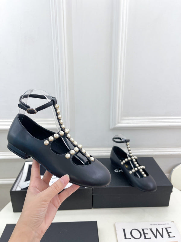 CC Mary Jane 10mm In Black With Small Pearls Lambskin 948756