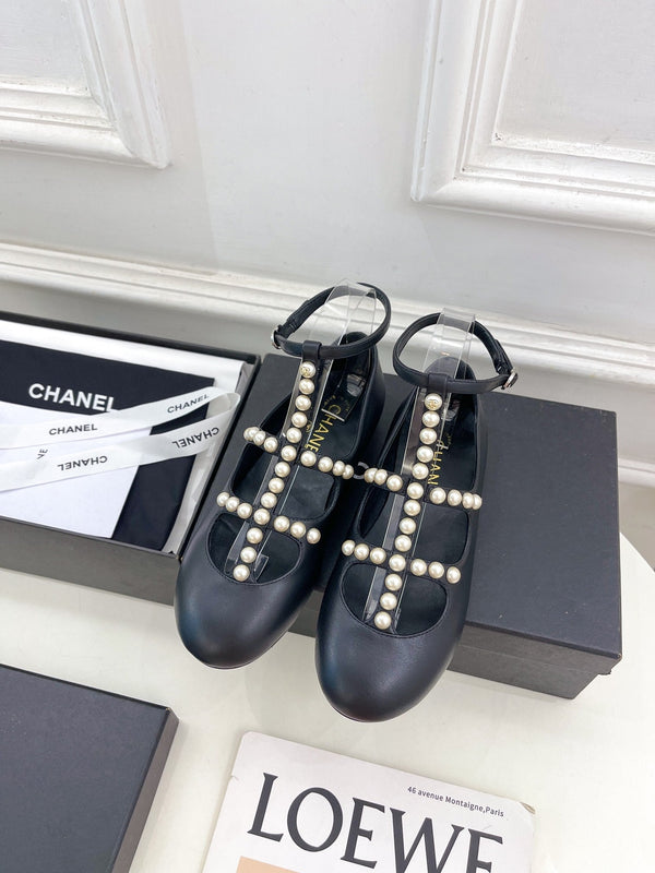 CC Mary Jane 10mm In Black With Small Pearls Lambskin 948756