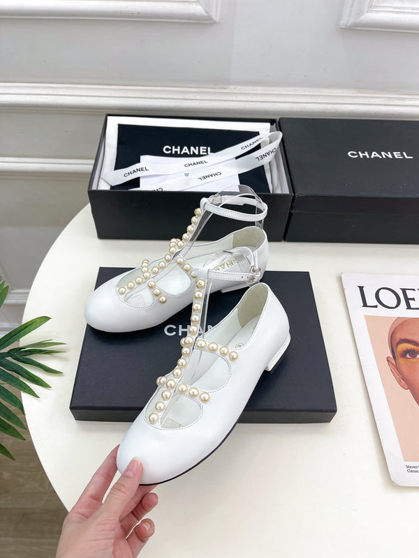 CC Mary Jane 10mm in pelle di agnello bianca con piccole perle 948758