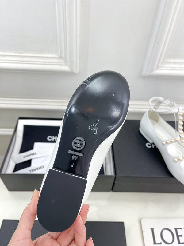 CC Mary Jane 10mm in pelle di agnello bianca con piccole perle 948758