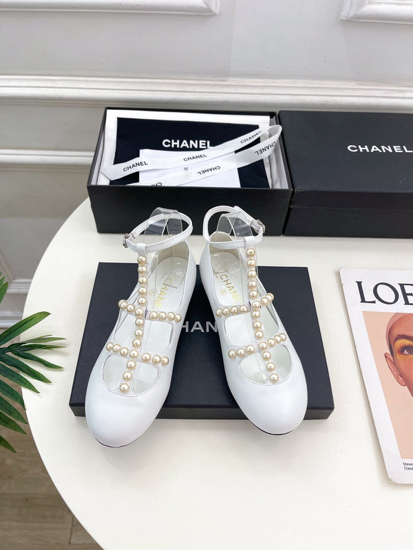 CC Mary Jane 10mm in pelle di agnello bianca con piccole perle 948758