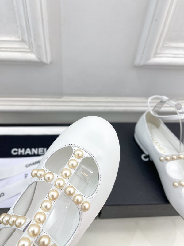 CC Mary Jane 10mm in pelle di agnello bianca con piccole perle 948758