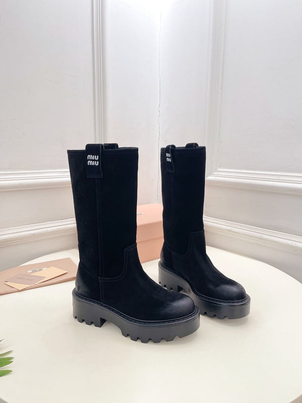 Stivali corti Miu in pelle scamosciata nera