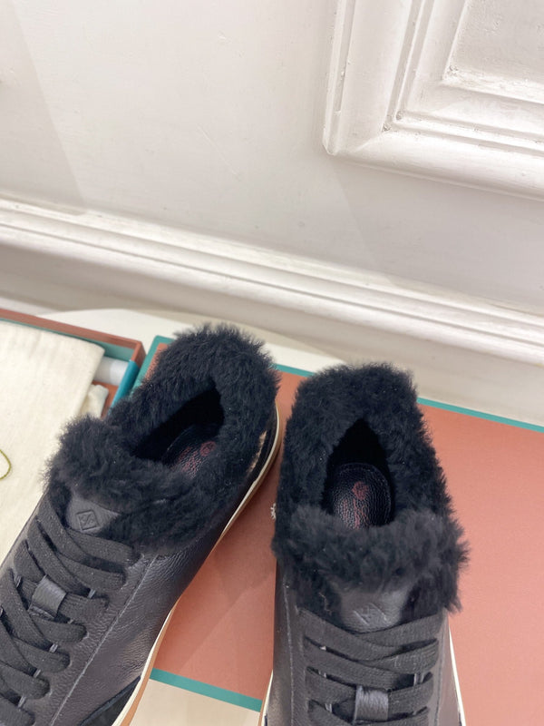 LP Tennis Walk Sneaker In Black Cowhide Lined With Wool Fleece 988262
