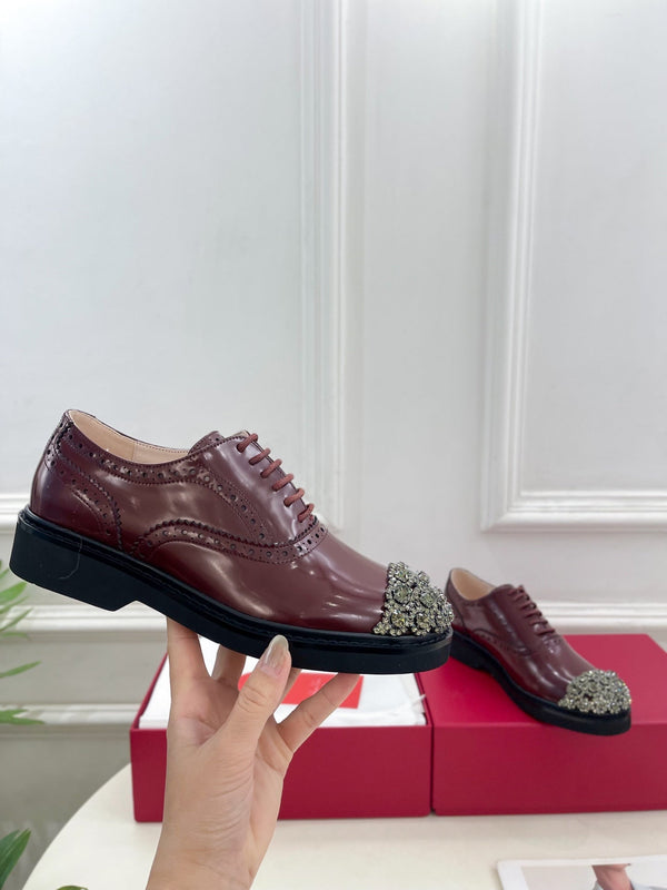 Viv 25 Baroque Rhinestone Derby Loafer in pelle di vacchetta marrone 253582