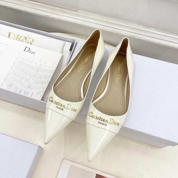 CD 25 Pump Flat White Patent Leather 307413