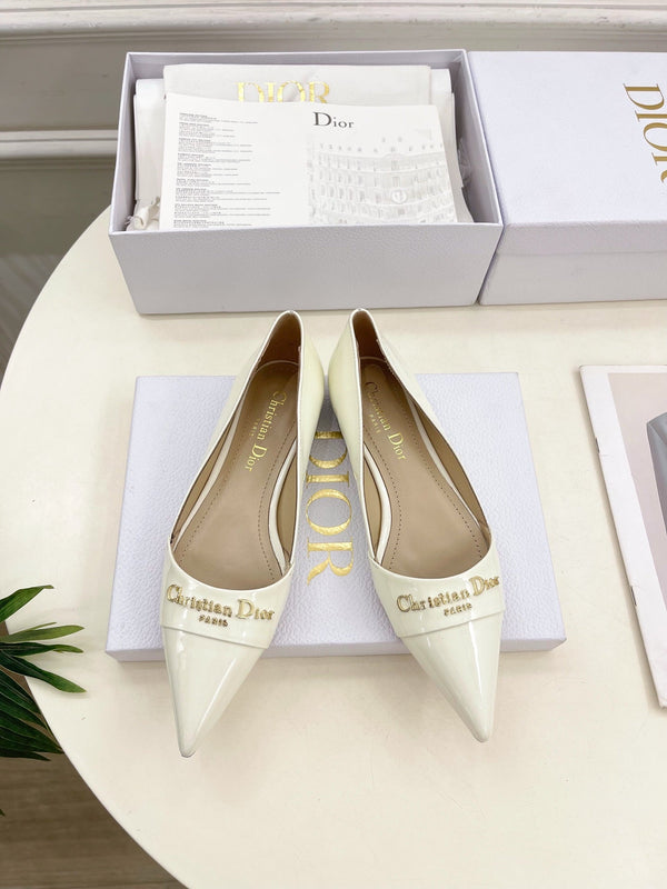 CD 25 Pump Flat White Patent Leather 307413