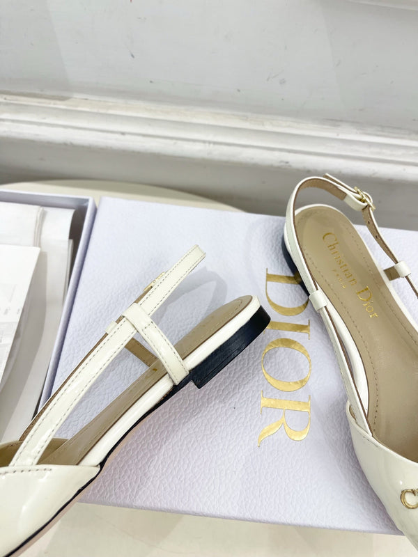 CD 25 Slingback Flat White Patent Leather 307439