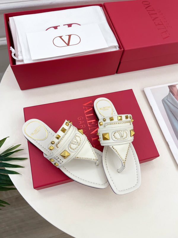 Plaster Caster Buffalo Thong Sandal White Calfskin And Cowhide 307475