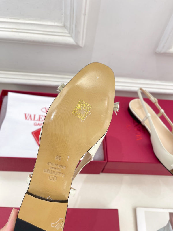 Valet Du Roi Slingback Pumps 20mm White Tan Goatskin 307482