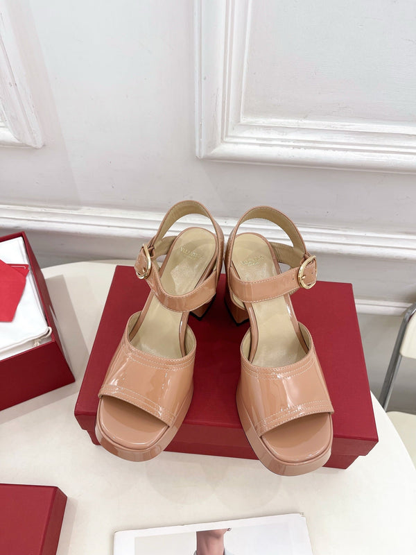 VT Garavani 25 Platform Rosa Nude Pelle Verniciata 330969