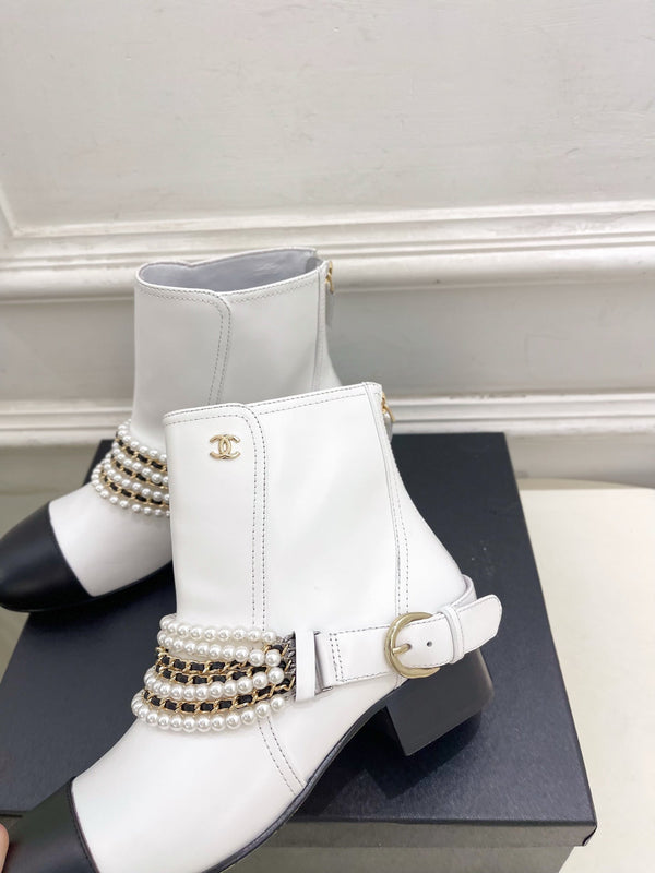 CC Pearl Chain Ankle Boots Booties 35mm Black White Lambskin 425464