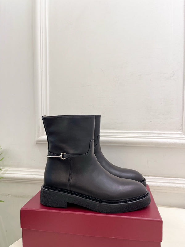 Gucci 25𝐬𝐬 horsebit ankle boots black calfskin 435379