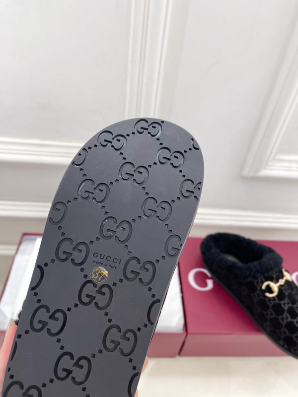 GG Horsebit Embossed Mule Black Suede And Wool 536050