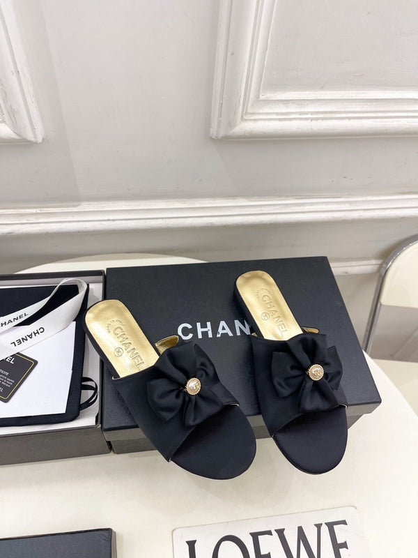 CC 26S Ballerines à nœud Noir Satin Peau de mouton 586896