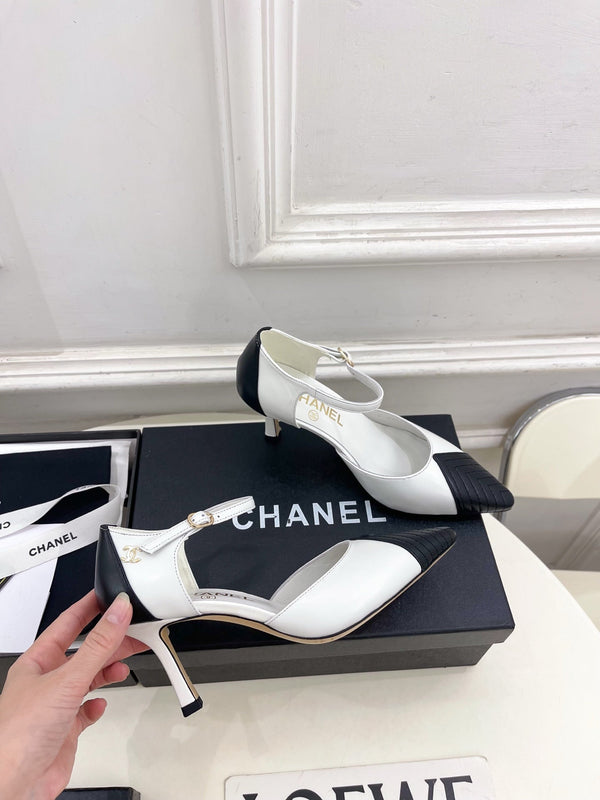 CC 26 SS Double C Bride à l'arrière 7,5cm Noir Blanc Cuir de veau 586935