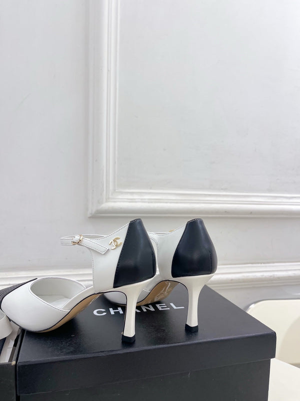 CC 26 SS Double C Bride à l'arrière 7,5cm Noir Blanc Cuir de veau 586935