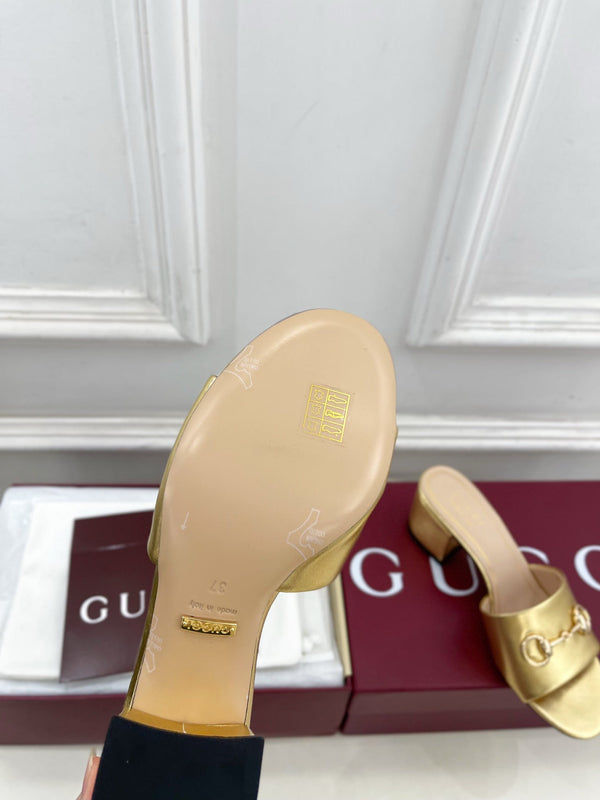 Sandales à enfiler GG 26s 5,5 cm avec mors en cuir doré 640295