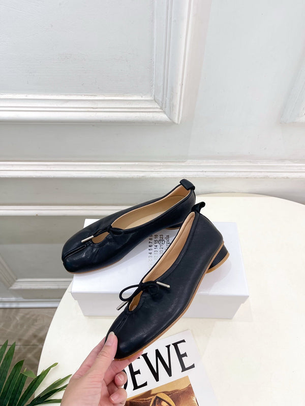 MM 26s Tabi Ballet Flats Black Lambskin 947488