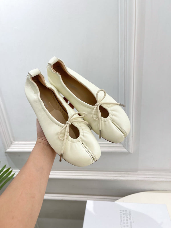 MM 26s Tabi Ballet Flats Cream Lambskin 947489