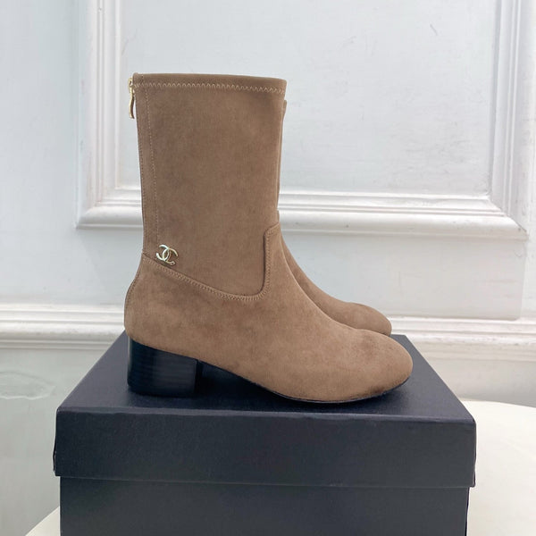 CC 26S Logo Botines 4cm Beige Suede 111849