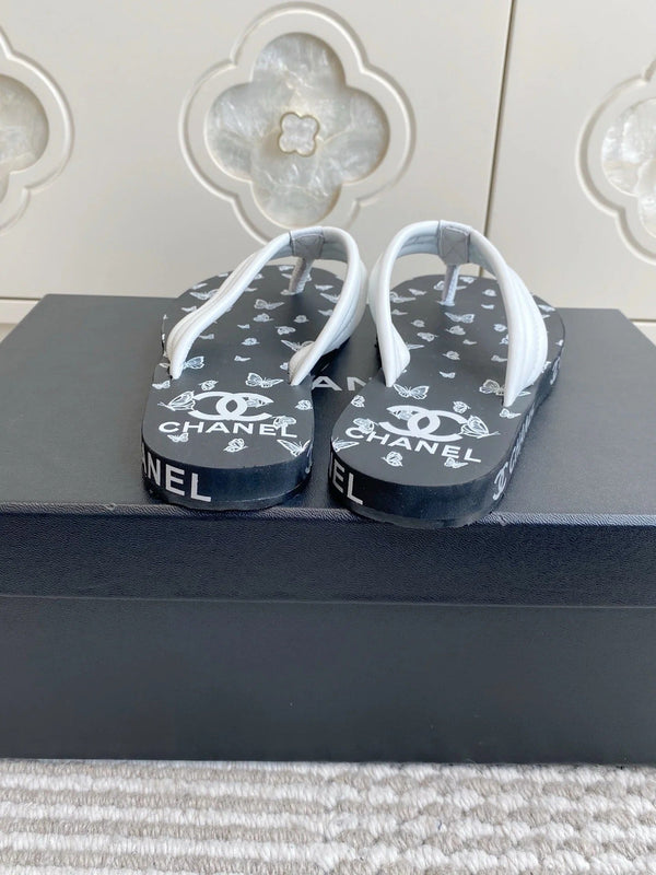 CC 26s Thong Sandals Black White Rubber Leather 647684