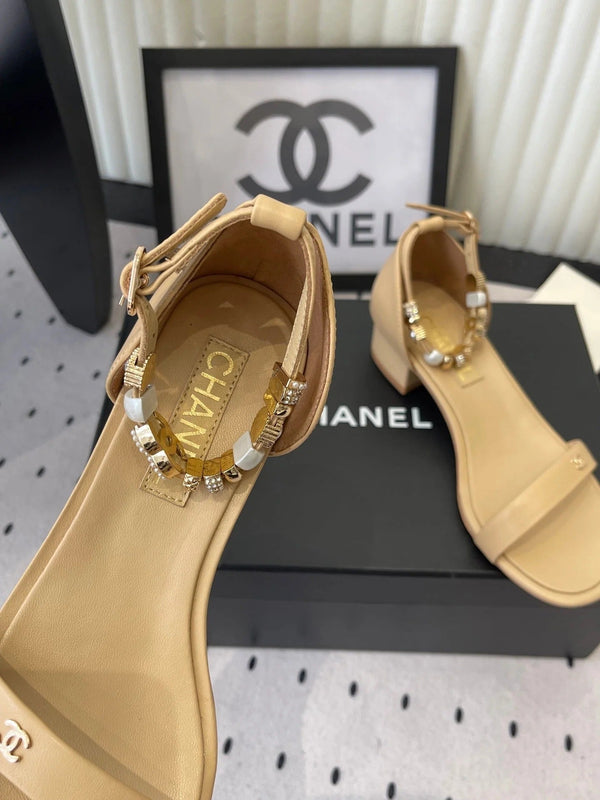 CC 26s Sandales 35 Cuir ovin beige 650103