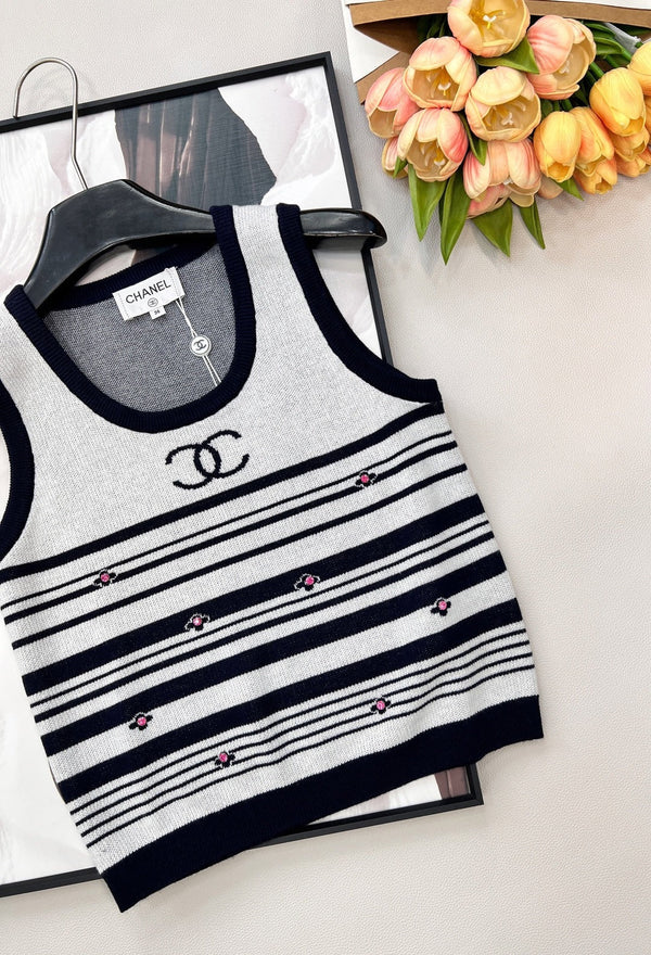Chanel 2026 Gilet en maille rayée noir blanc laine nylon