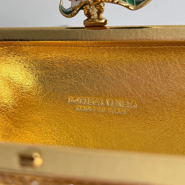 Bottega Veneta Pochette ornée de nœuds 2026 19 cm, en cuir et cristaux dorés, Minaudière