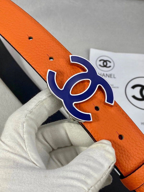 CC 30MM BELT IN FIRE ORANGE GRAINED CALFSKIN WITH NAVY BLUE METAL LOGO