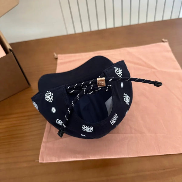 MM BASEBALL CAP IN BLACK WITH BLACK EMBROIDERED PATTERN