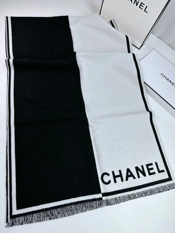 CHANEL 25S SCARF 195 IN CASHMERE WOOL 709604