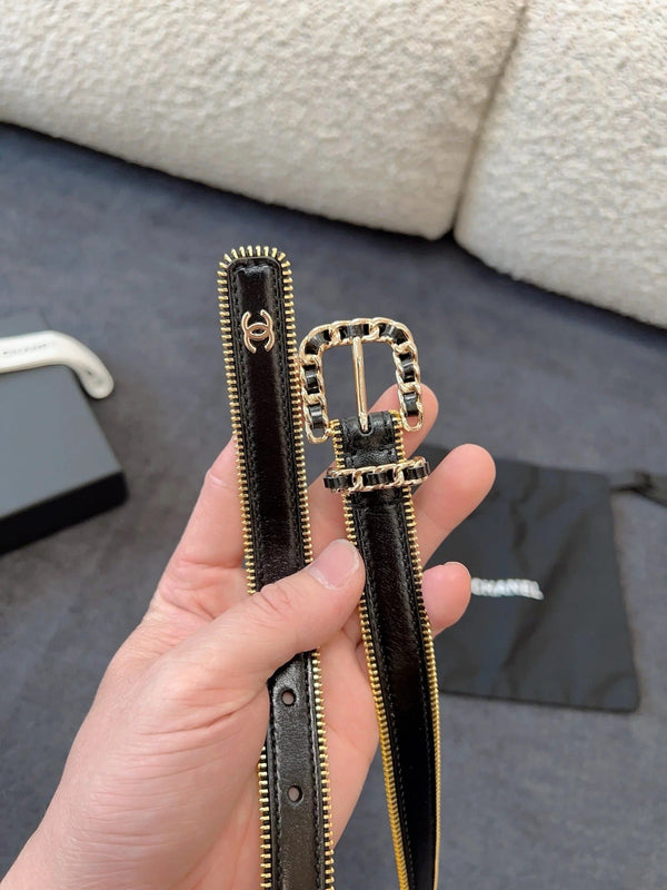 CINTURA 20MM IN PELLE DI VITELLO NERA CON FIBBIA A CATENA INTRECCIATA E CERNIERA CON FINITURE ORO